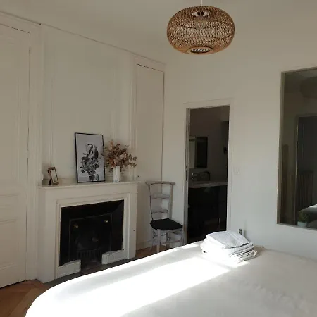 Le Cosy- Croix Rousse *